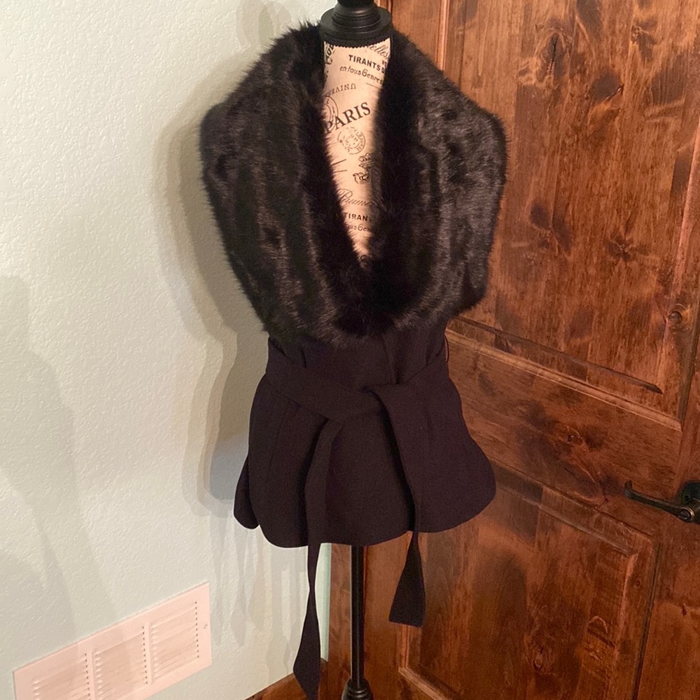 White House Black Market Vest size XS